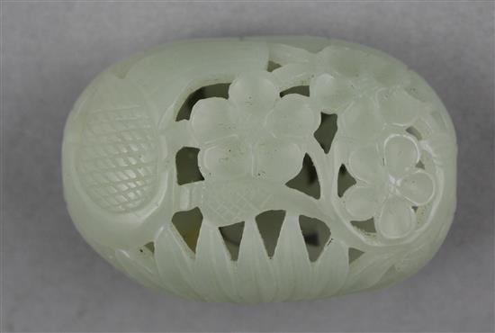 A Chinese pale celadon jade pendant, 5cm